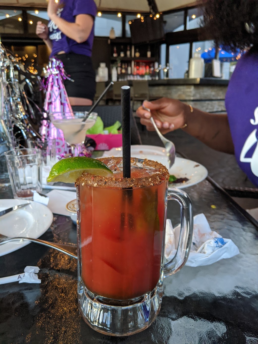 Earls Kitchen + Bar | 1455 Portage Ave, Winnipeg, MB R3G 0W4, Canada | Phone: (204) 975-1845
