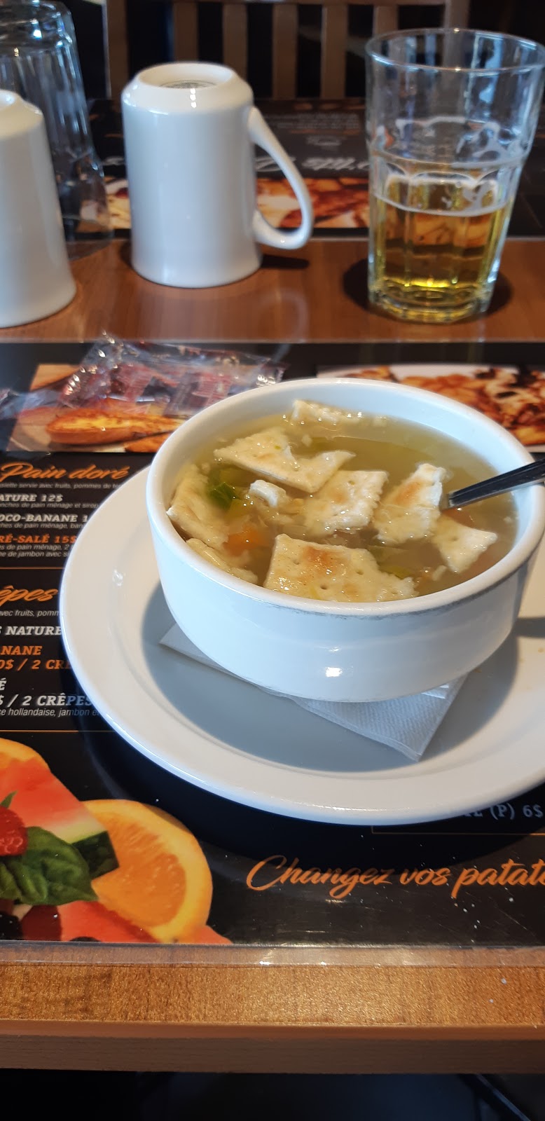 Le Ptit Resto 2 | 2339 Rue Royale, Trois-Rivières, QC G9A 4L6, Canada | Phone: (819) 694-0422