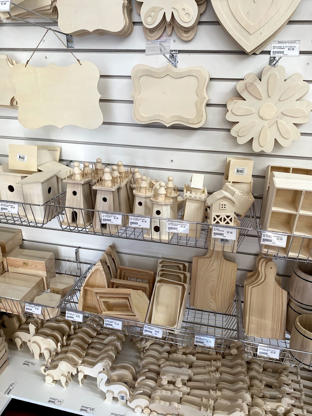 Great Canadian Dollar store- Chemainus | 3055 Oak St, Chemainus, BC V0R 1K1, Canada | Phone: (250) 416-7934