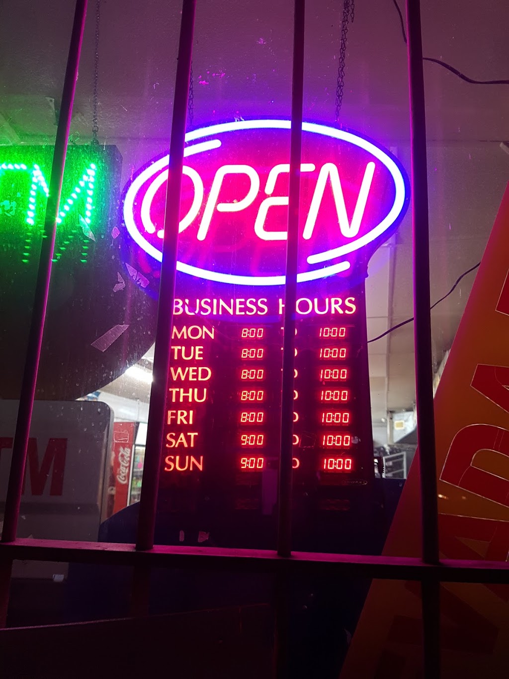 Freds Variety Spot | 1605 Westminster Blvd, Windsor, ON N8T 1X2, Canada | Phone: (519) 945-3752