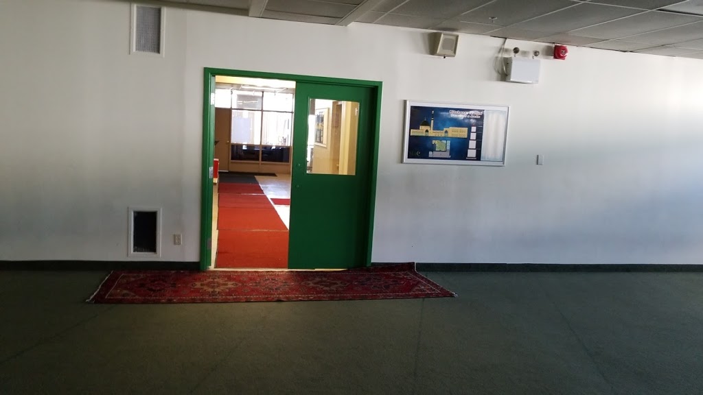 Kitchener Masjid (Muslim Association of Canada) | 1017 Victoria St N, Kitchener, ON N2B 3C7, Canada | Phone: (519) 743-9111