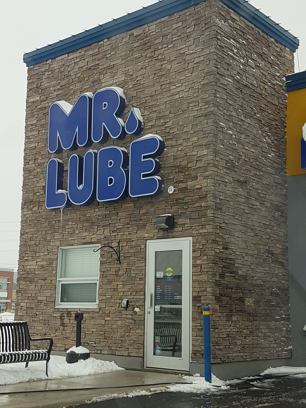 Mr. Lube | 3253 Appleby Line, Burlington, ON L7M 0V7, Canada | Phone: (905) 336-2200