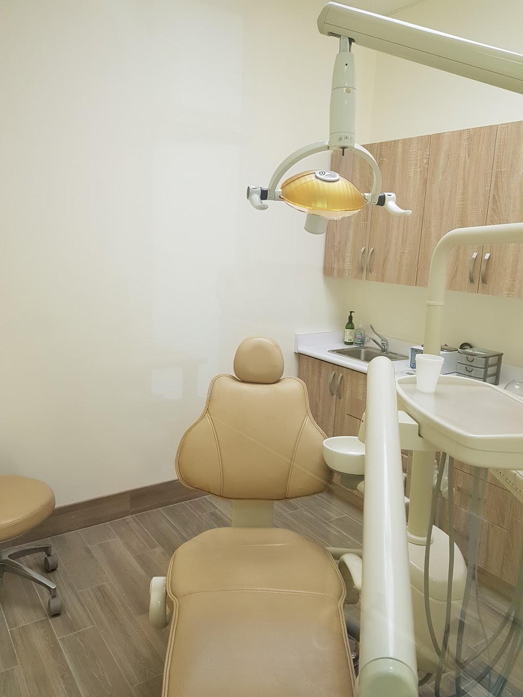 Smiley Wishes Denture Clinic | 385 Silver Star Blvd #101B, Scarborough, ON M1V 0E3, Canada | Phone: (647) 417-0967