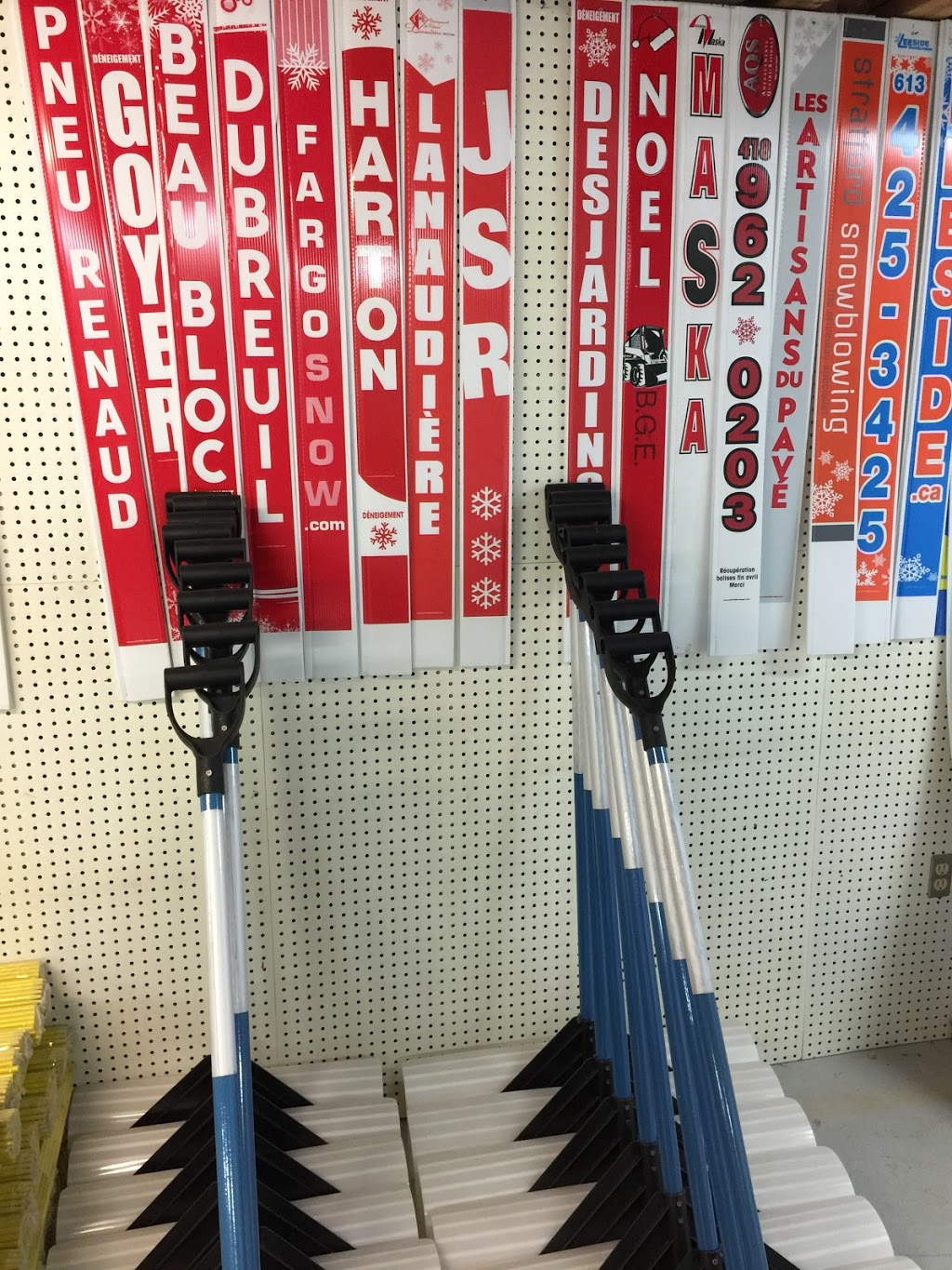 Nettoyeur Cat Cordonnerie | 5694 Avenue Auteuil, Brossard, QC J4Z 1M4, Canada | Phone: (450) 676-2571