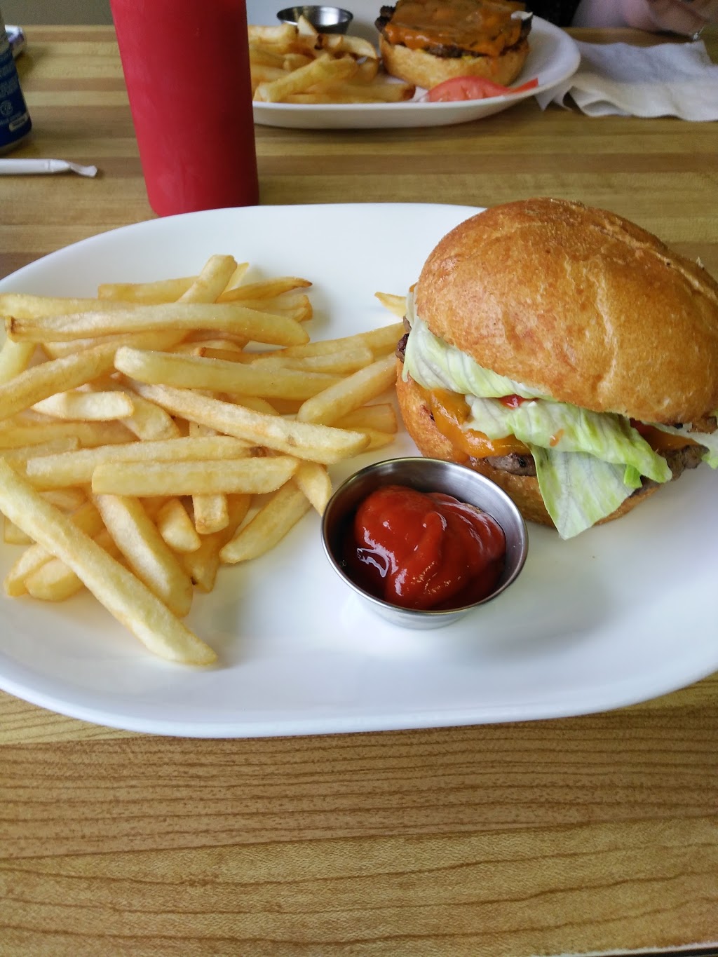 Skeeters Restaurant | 15 Braid St, New Westminster, BC V3L 5N7, Canada | Phone: (604) 525-8624