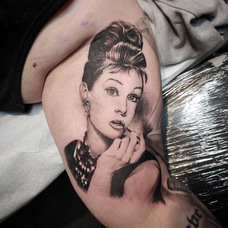 Goodfellas Ink 2 | 13671 66 St NW, Edmonton, AB T5C 0B8, Canada | Phone: (780) 477-9291