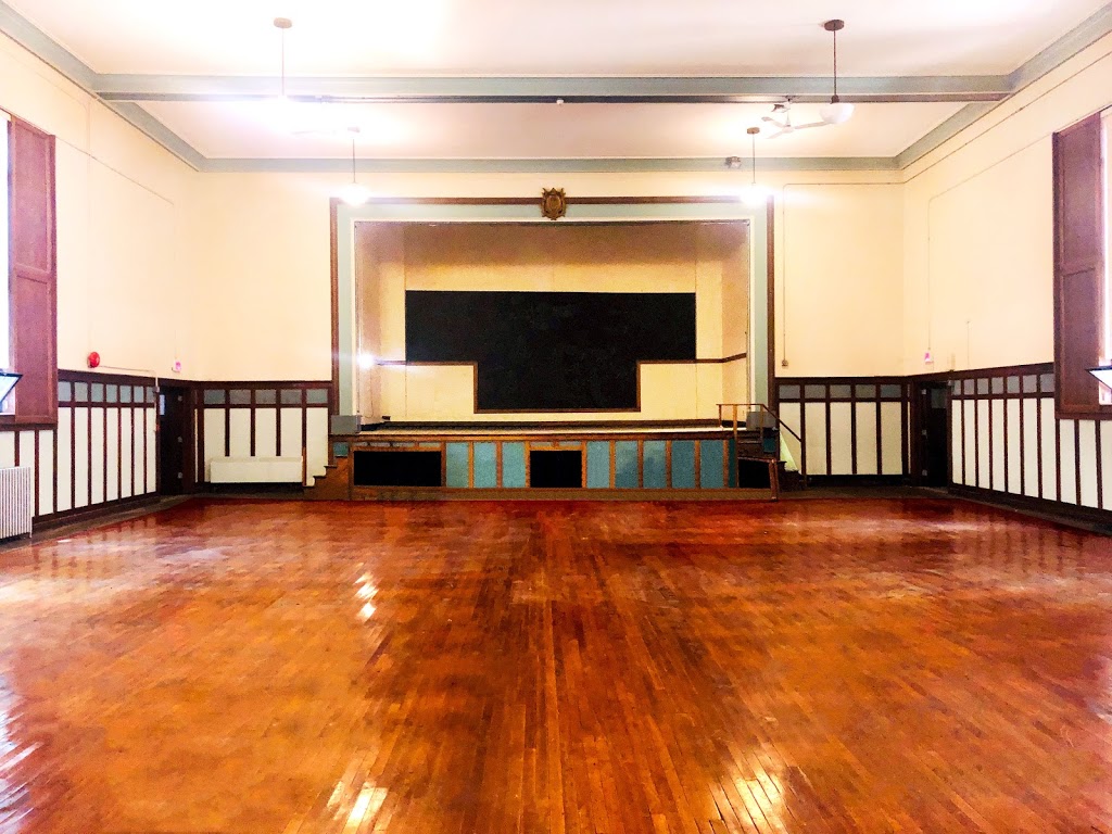 J.E. Benson Public School | 1556 Wyandotte St W, Windsor, ON N9B 1H5, Canada | Phone: (519) 253-1694