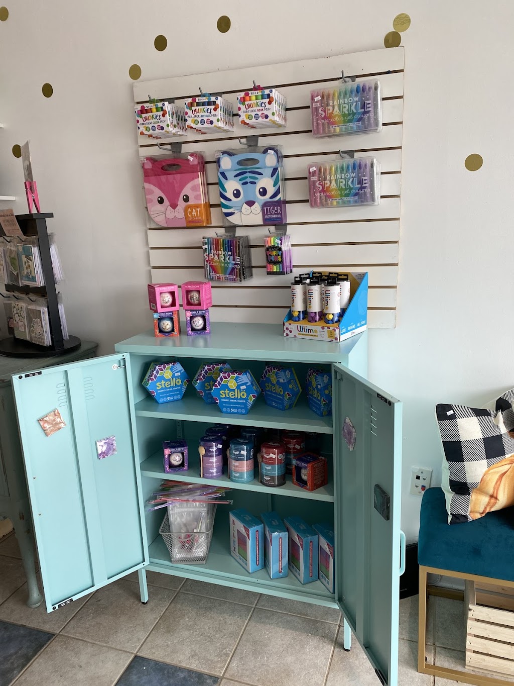 Occasions Gift Boutique | 1200 Yonge St S Unit 2, Walkerton, ON N0G 2V0, Canada | Phone: (519) 889-1421