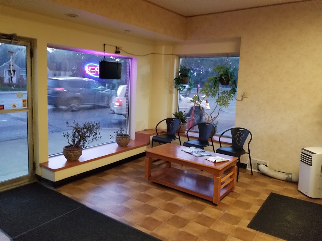 Golden Dragon Home Delivery | 341 Henderson Hwy, Winnipeg, MB R2L 1M7, Canada | Phone: (204) 668-2647