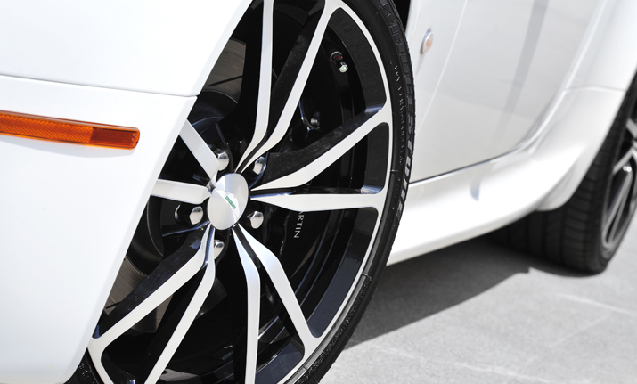 Yorkville Auto Sales & Leasing | 3450 Ridgeway Dr #2, Mississauga, ON L5L 0A2, Canada | Phone: (905) 828-2501