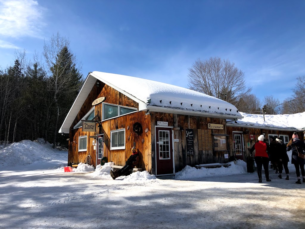 Fultons pancake house | 399 Sugar Bush Rd, Pakenham, ON K0A 2X0, Canada
