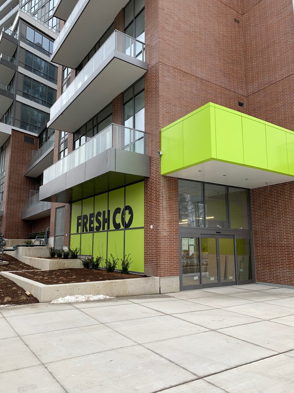 FreshCo Don Mills & Helen Lu | 2395 Don Mills Rd., Toronto, ON M2J 3B6, Canada | Phone: (416) 499-0723