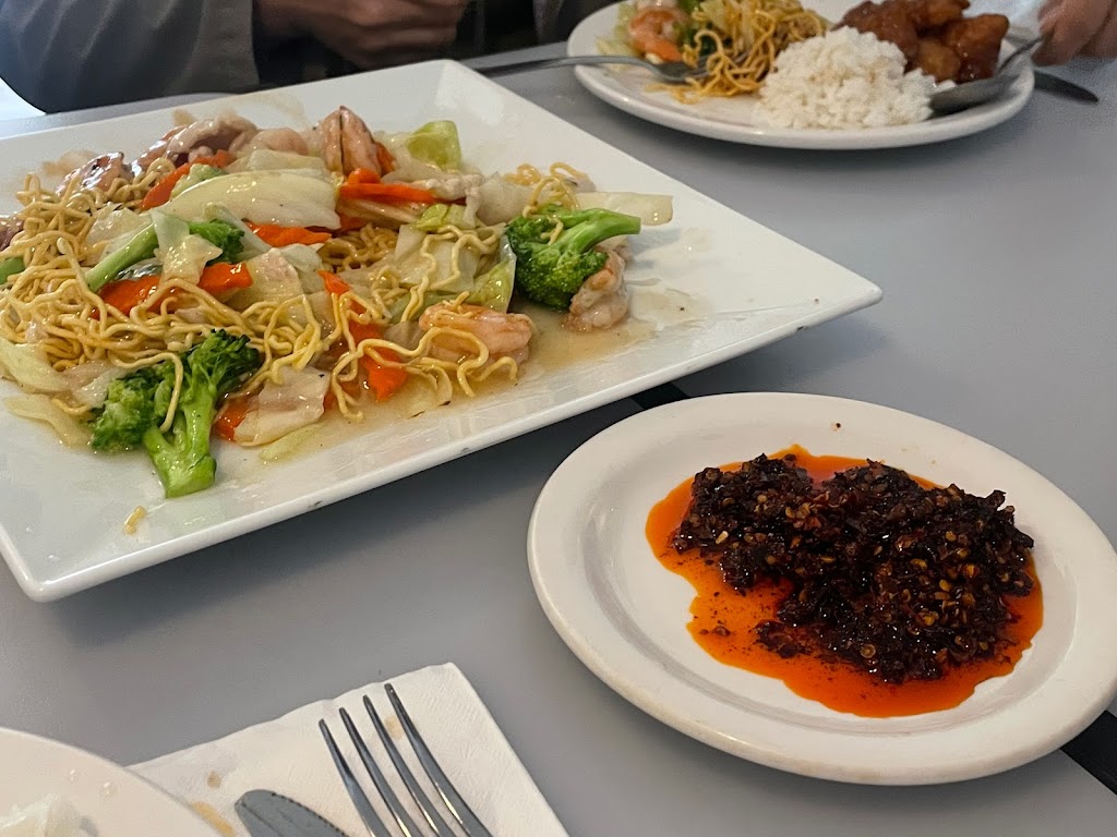 Ming Restaurant | 3217 Rue Beaubien E, Montréal, QC H1Y 1H6, Canada | Phone: (514) 802-3887
