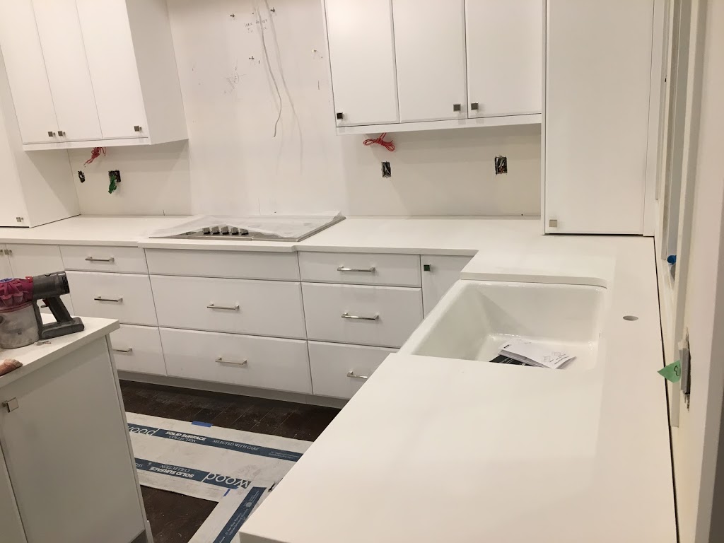 feeling stone | 105 Marquis Ct Unit 208, Saskatoon, SK S7P 0C4, Canada | Phone: (306) 880-8509
