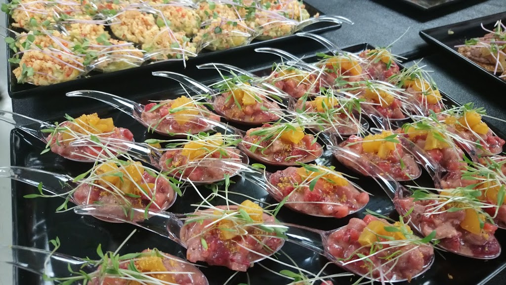R&Y Chef Traiteur | 9221 Rue de Grosbois, Montréal, QC H1K 4N6, Canada | Phone: (438) 255-2089