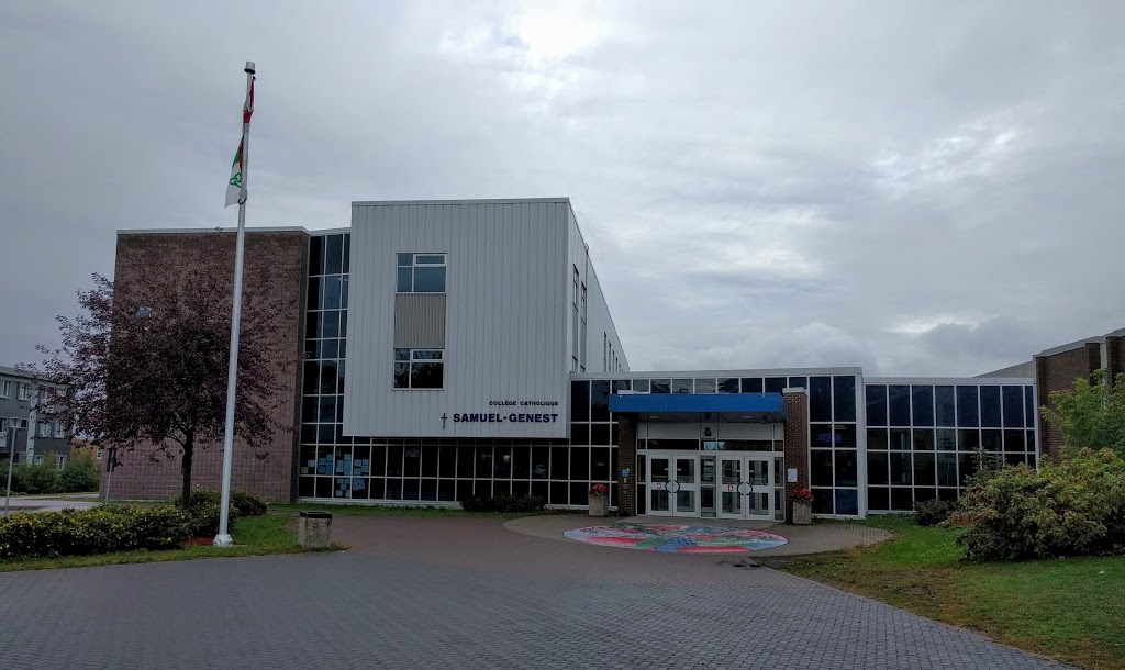 Collège catholique Samuel-Genest | 704 Carsons Rd, Ottawa, ON K1K 2H3, Canada | Phone: (613) 744-8344