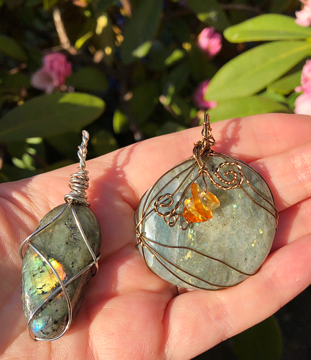 Pine-Opals | 758 Railway Ave, Nanaimo, BC V9R 4L2, Canada | Phone: (250) 729-1750