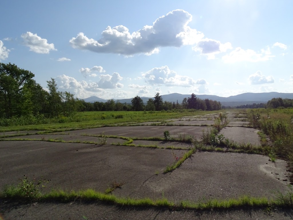 Mansonville Airport | 8 Chemin West Hill, Mansonville, QC J0E 1X0, Canada
