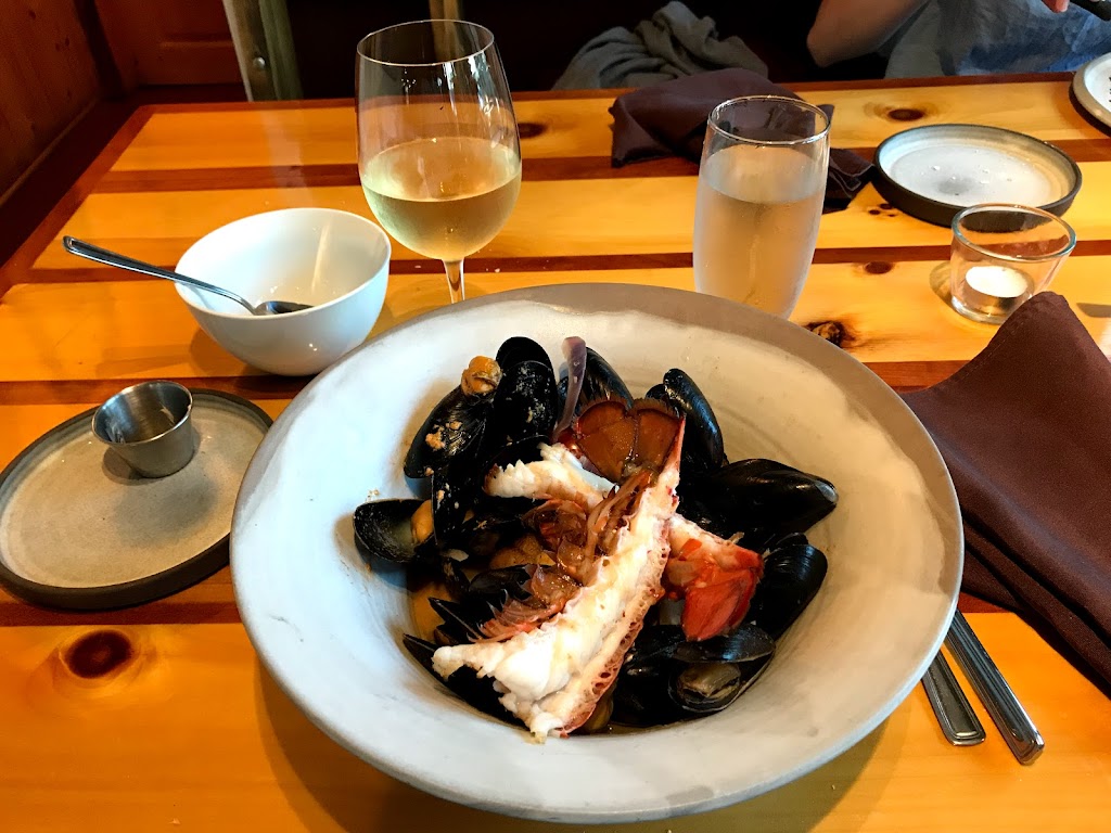 Chez Mathilde | 227 Rue des Pionniers, Tadoussac, QC G0T 2A0, Canada | Phone: (418) 235-4443