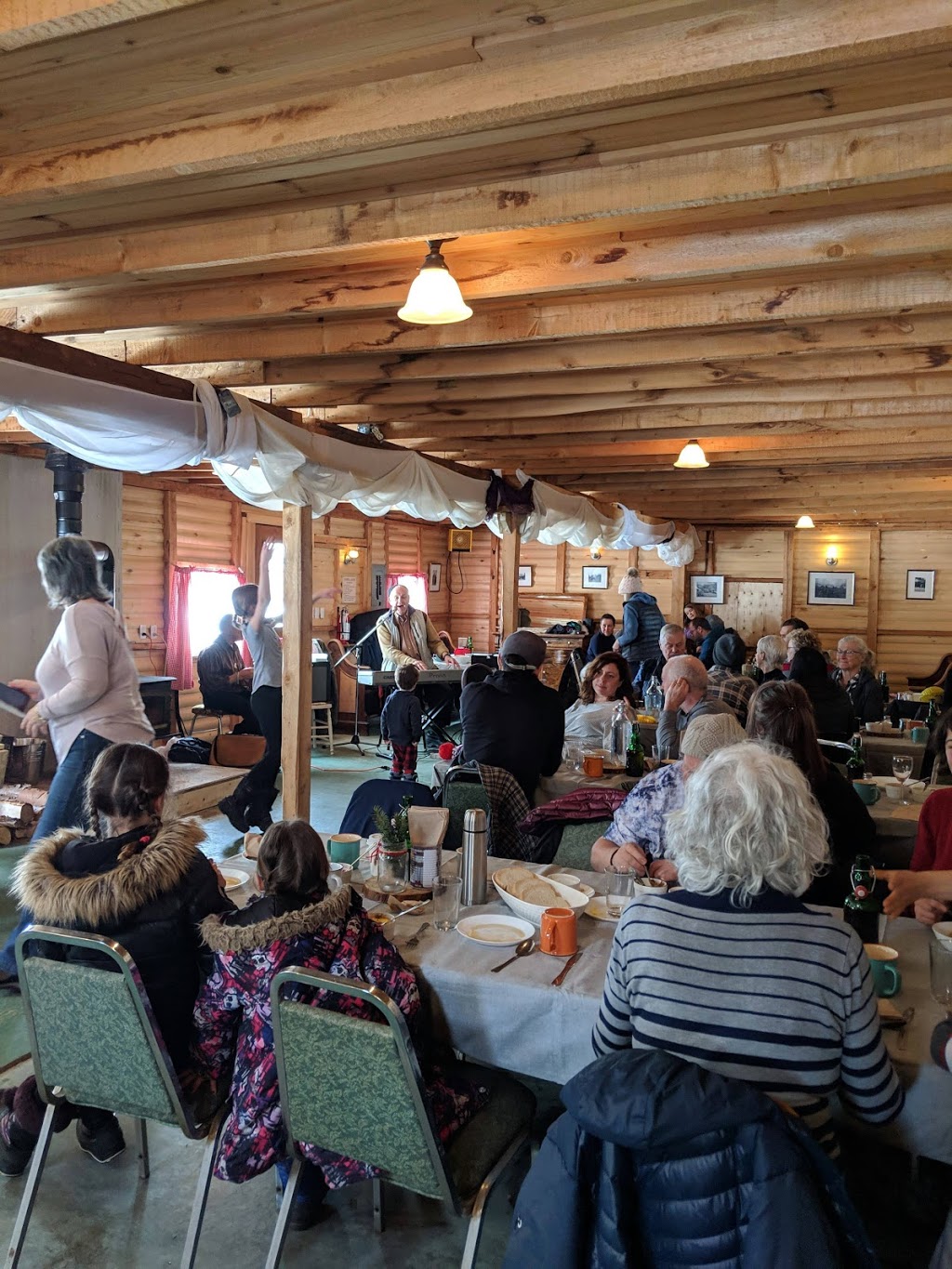 LAuthentique cabane à sucre du Domaine à Liguori | 1300 Rue Principale, Petite-Rivière-Saint-François, QC G0A 2L0, Canada | Phone: (418) 632-5653