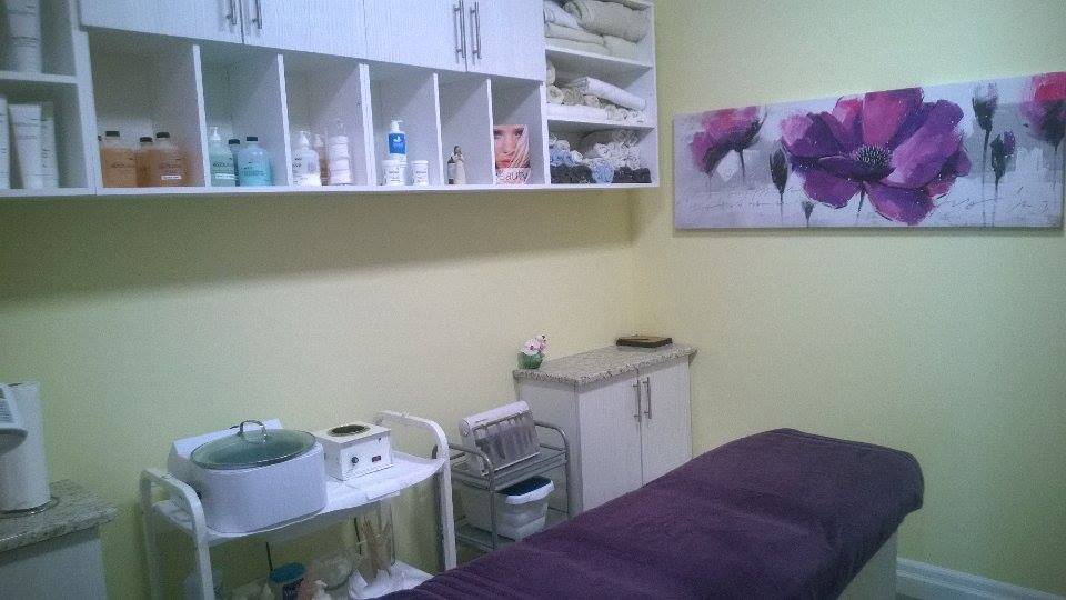 Caro Salon | 236 Neilson Ave, Waterloo, ON N2J 2M3, Canada | Phone: (519) 741-1472