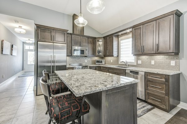 LooOK INside - Niagara Region | 5780 Blind Line, Burlington, ON L7P 0B2, Canada | Phone: (905) 802-7076