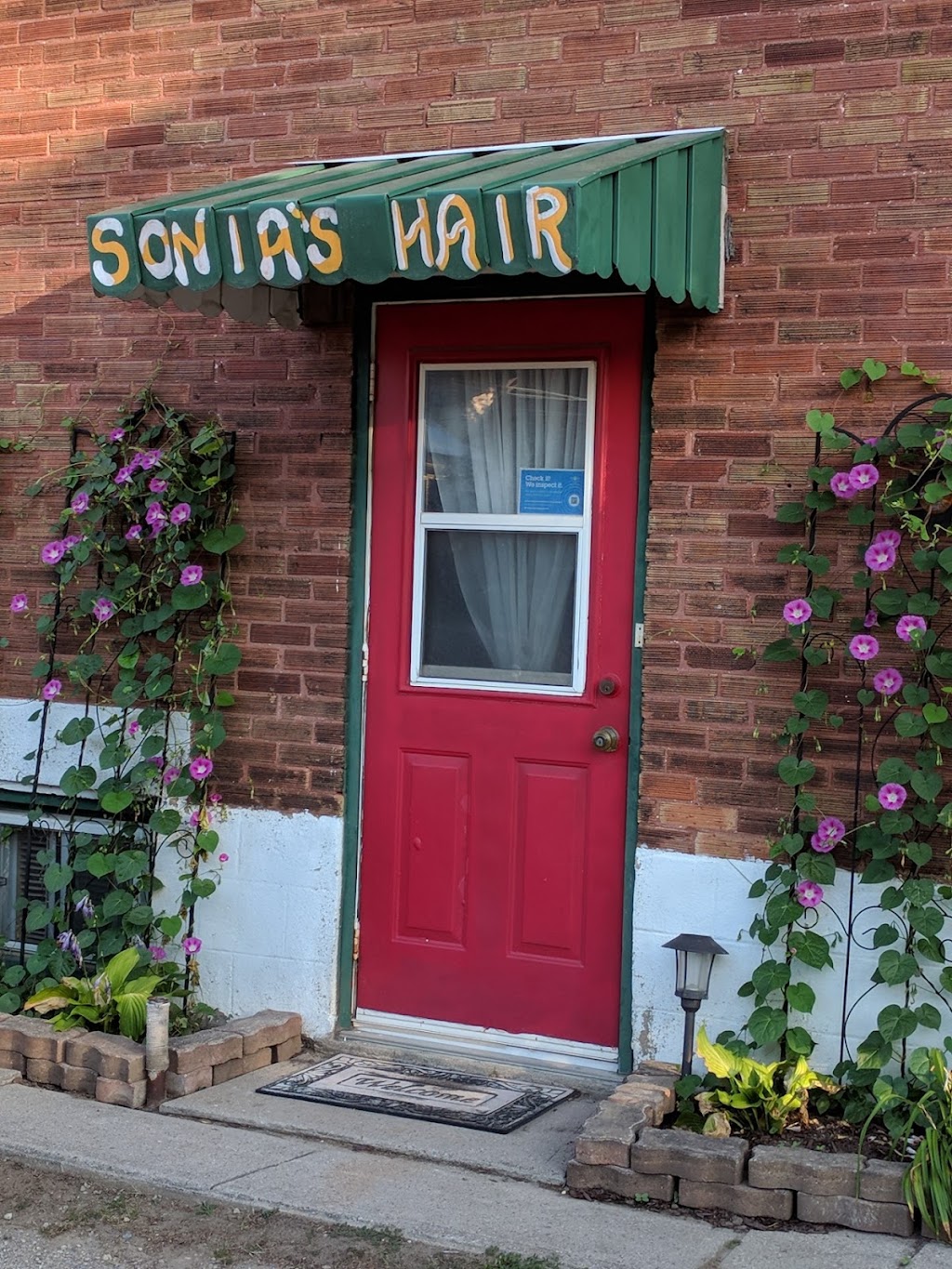 Sonia’s Hair Salon | 24 Brunswick Ave, Kitchener, ON N2H 4E8, Canada | Phone: (519) 500-5797