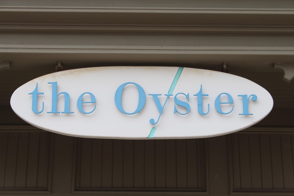 The Oyster | 460 Pearl St, Burlington, ON L7R 4G2, Canada | Phone: (905) 632-4199