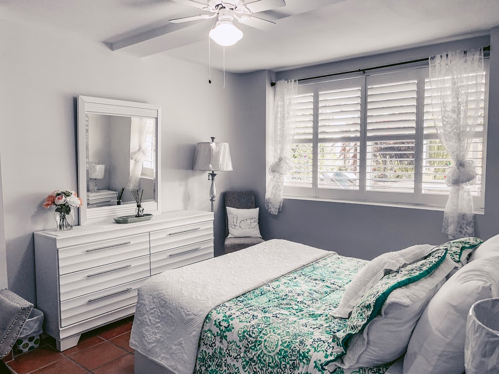 White Rock Oceanfront BnB | 14627 Marine Dr, White Rock, BC V4B 1B8, Canada | Phone: (778) 896-4651