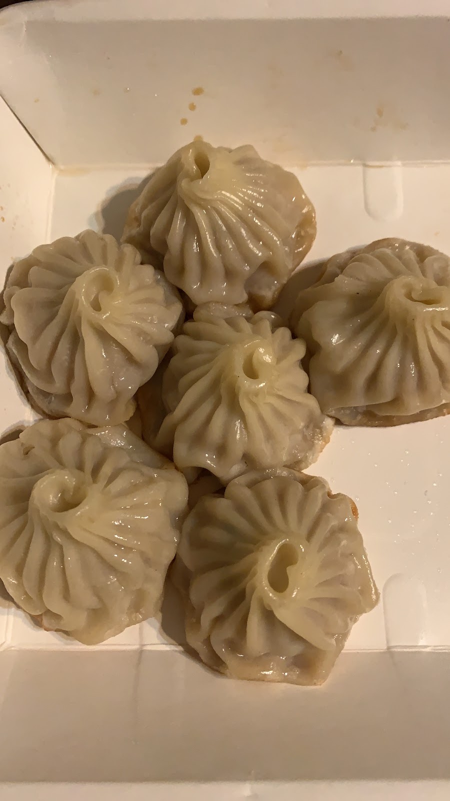 Juicy Dumpling in Midtown | 2150 Yonge St, Toronto, ON M4S 2A8, Canada | Phone: (416) 489-2068