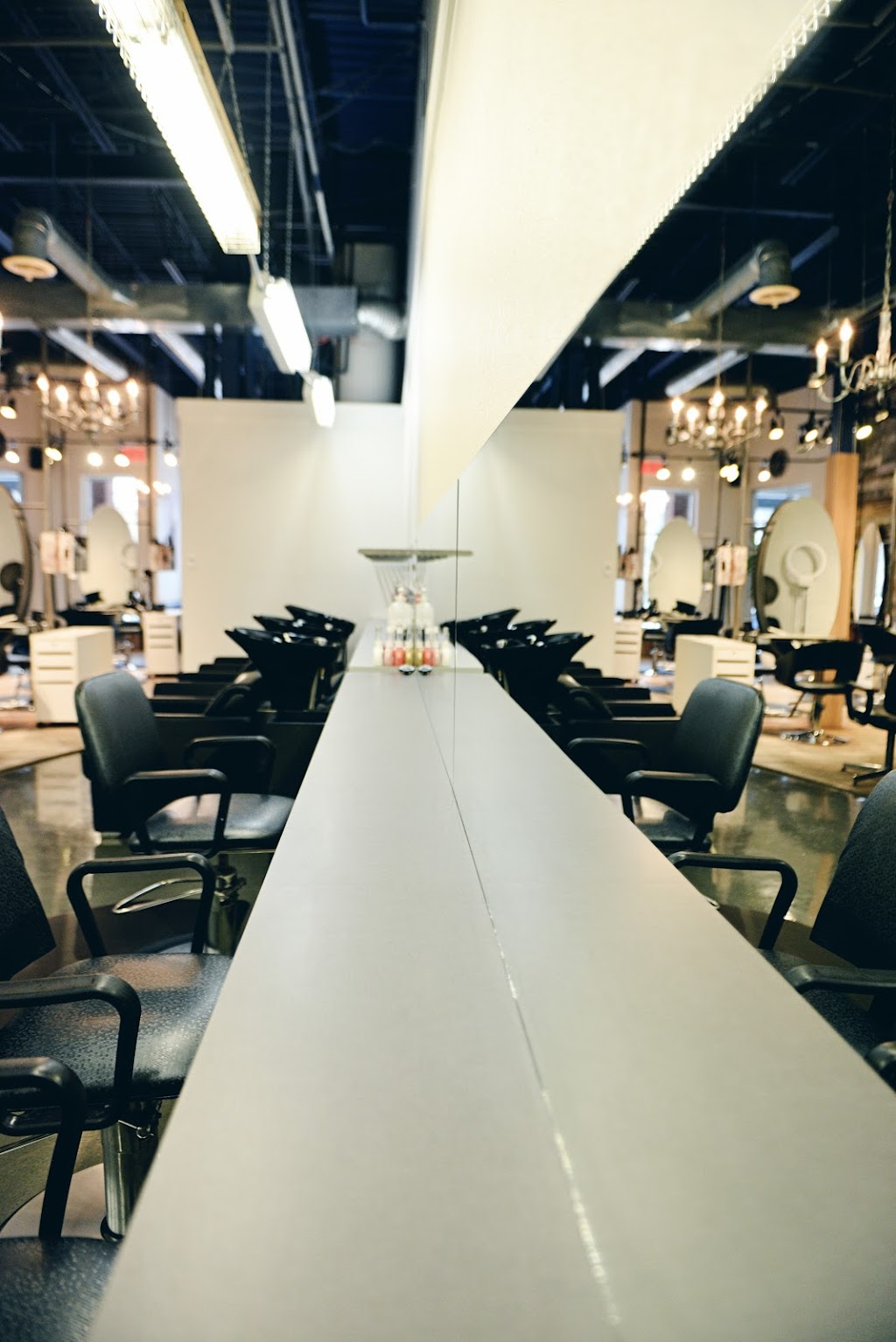 Societe Beaute Inc | 50 Chem. de la Rabastalière E, Saint-Bruno-de-Montarville, QC J3V 2A5, Canada | Phone: (450) 653-9800