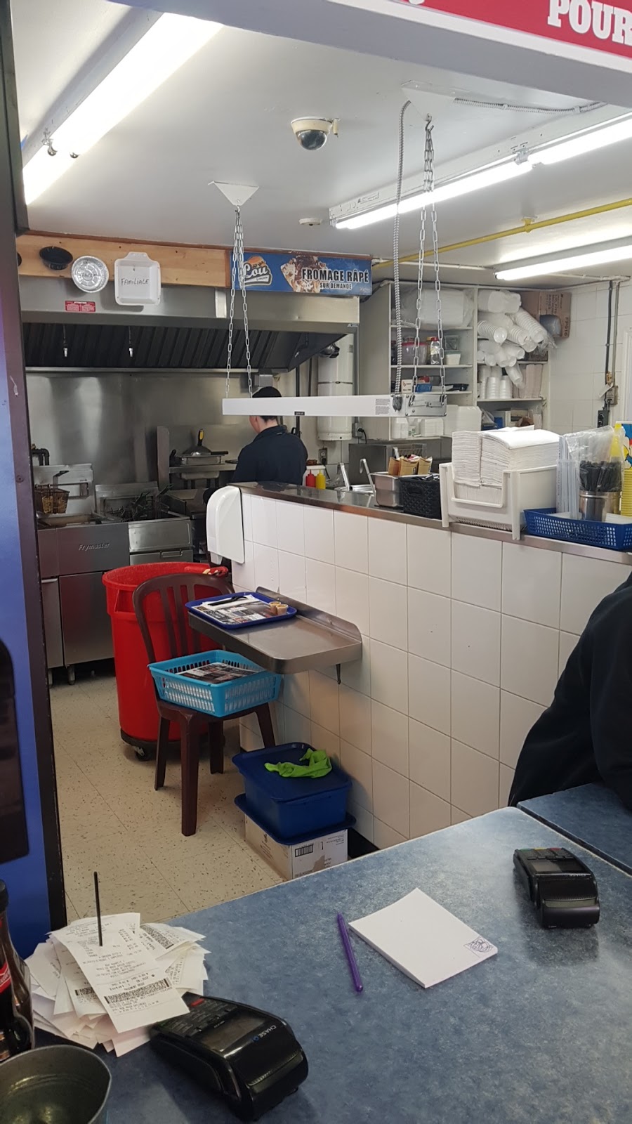 Chez Lou Patate | 374 Rue Main, Gatineau, QC J8P 5K7, Canada | Phone: (819) 643-2100