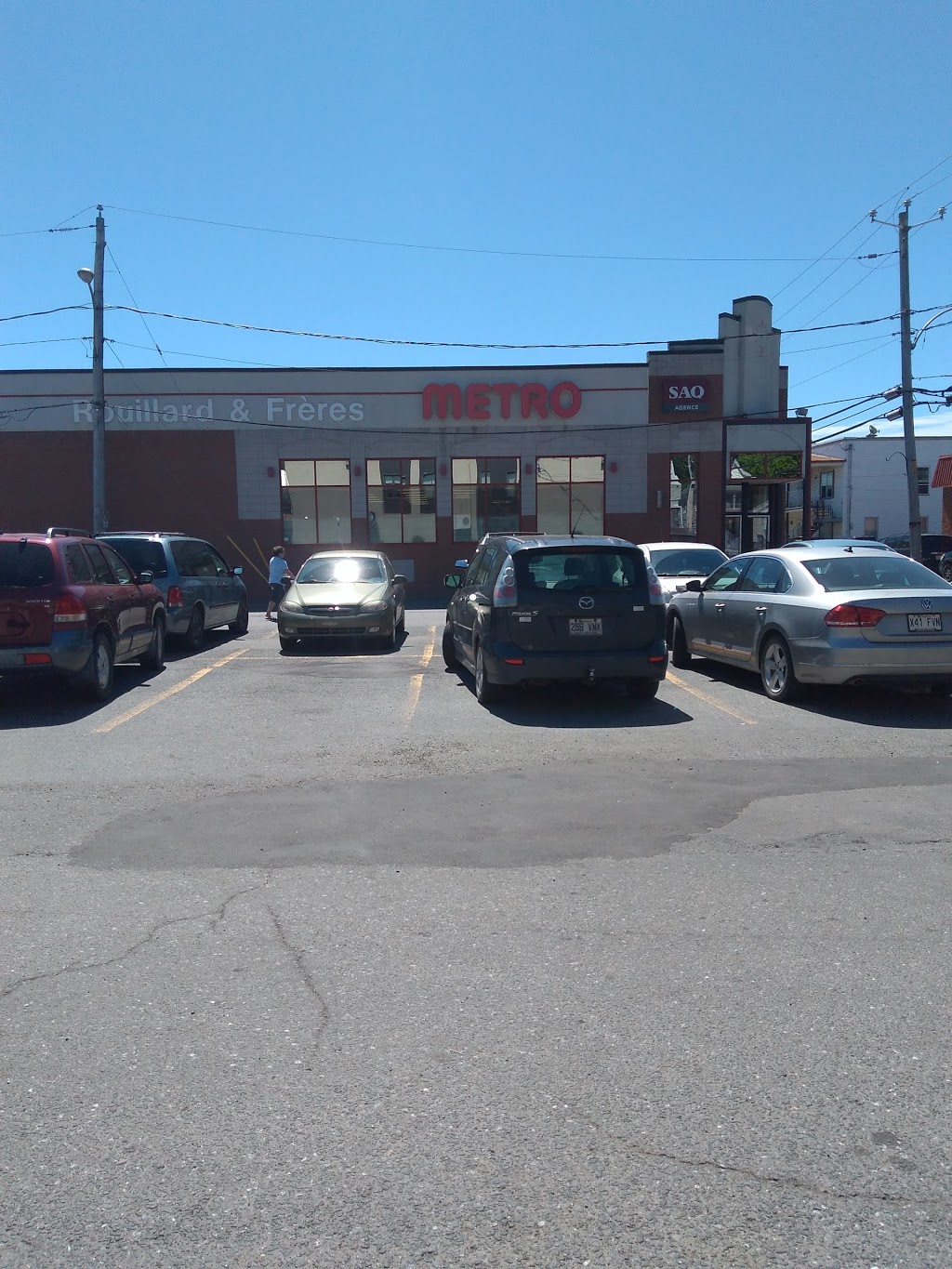 Metro Pierreville | 21 Rue Georges, Pierreville, QC J0G 1J0, Canada | Phone: (450) 568-3510