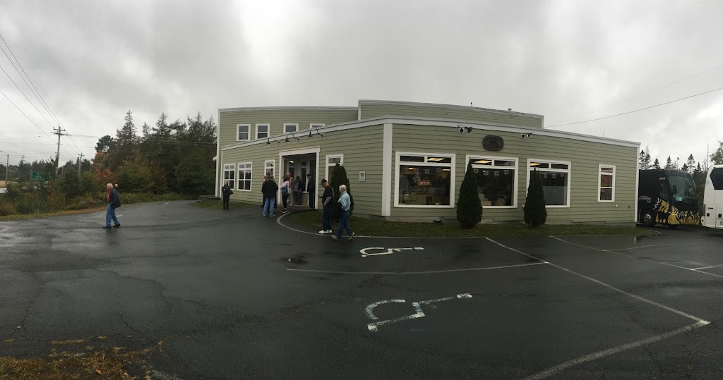 Acadian Maple Products | 13578 Peggys Cove Rd, Upper Tantallon, NS B3Z 2J2, Canada | Phone: (902) 826-2312