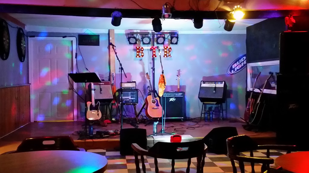 Boars Nest | 229 Lewis St, Cardinal, ON K0E 1E0, Canada | Phone: (613) 657-8815