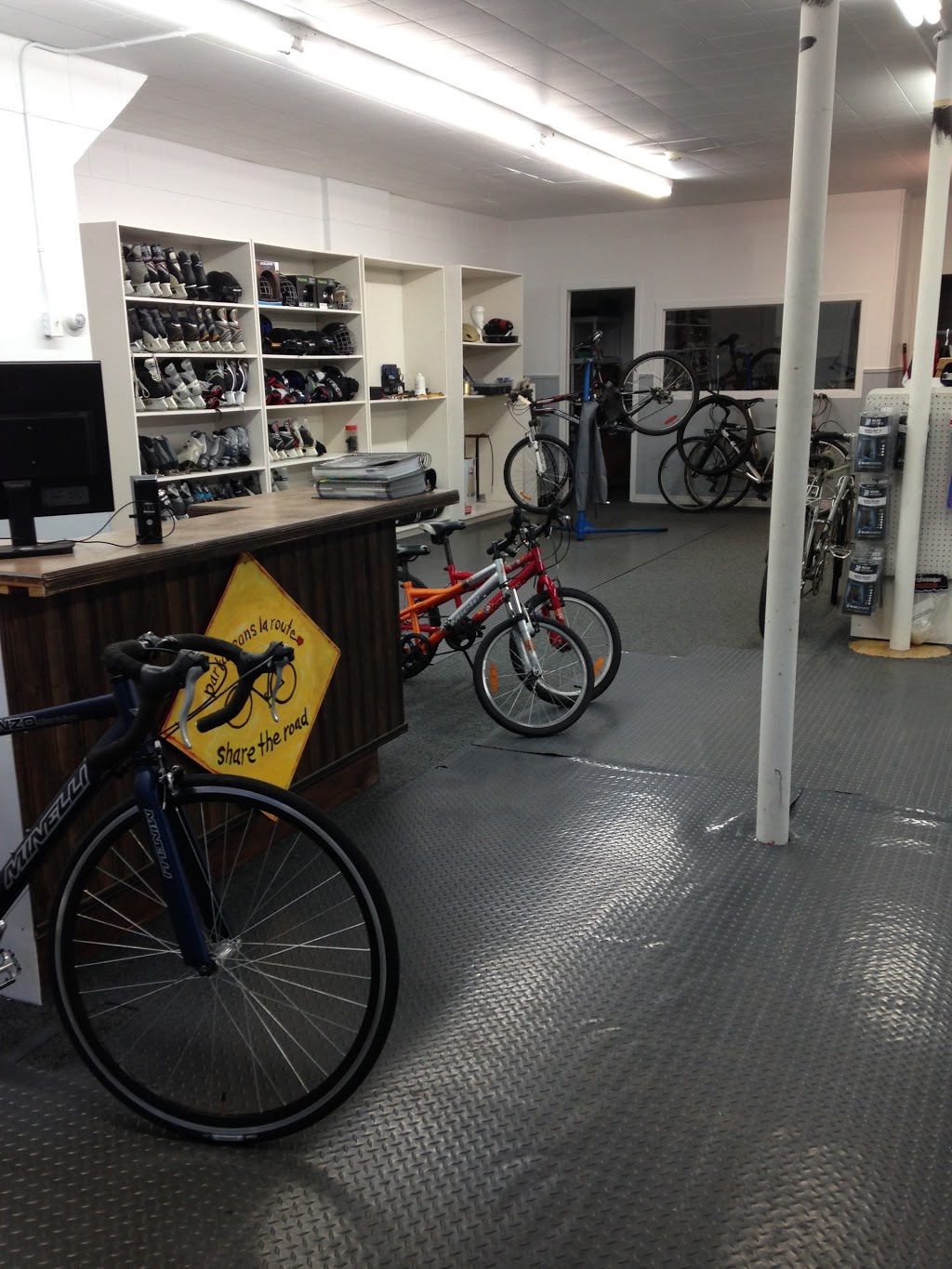 SnD Sport et Plein-Air | 2180 Boulevard Mercure, Drummondville, QC J2B 3R3, Canada | Phone: (819) 471-6638