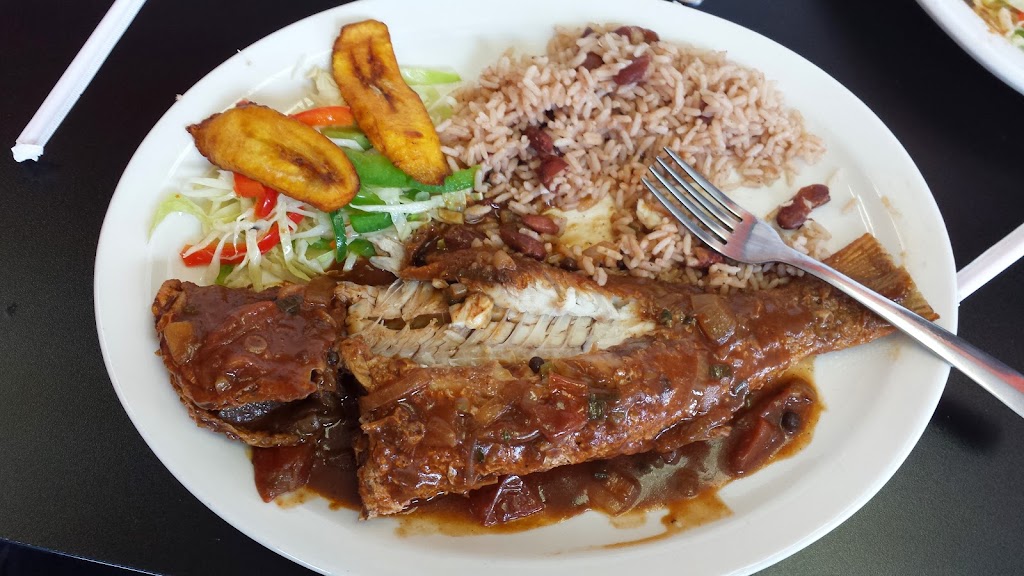 Fishys Tropical Grill | 556 Montréal Rd, Ottawa, ON K1K 0T9, Canada | Phone: (613) 746-5600