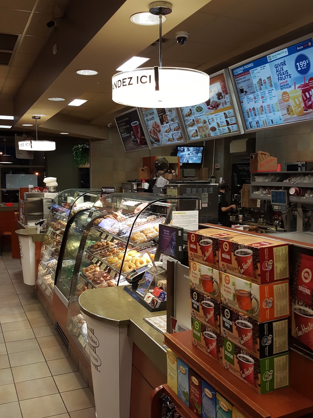 Tim Hortons | 17 Boulevard Saint-Jean-Baptiste, Châteauguay, QC J6J 3H5, Canada | Phone: (450) 692-5052