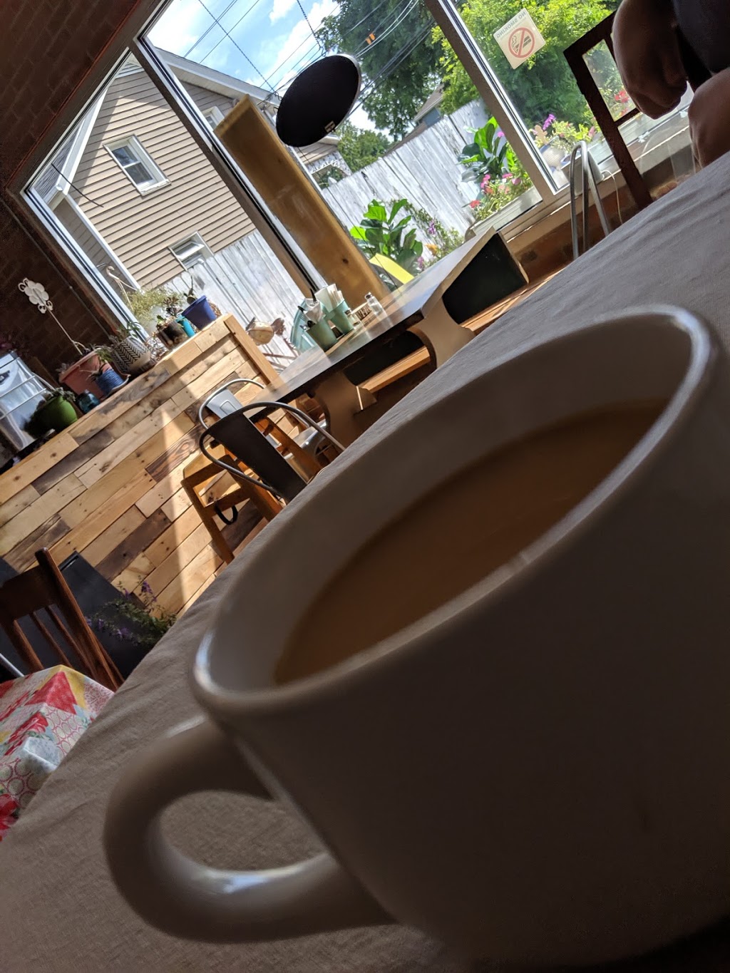 Pallet Cafe | 2084 Como Park Blvd, Lancaster, NY 14086, USA | Phone: (716) 393-3170