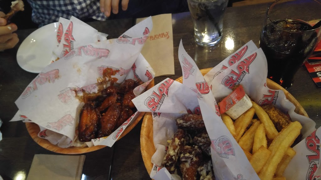 St. Louis Bar & Grill | 1415 Huron Rd, Kitchener, ON N1R 0L3, Canada | Phone: (519) 579-9464