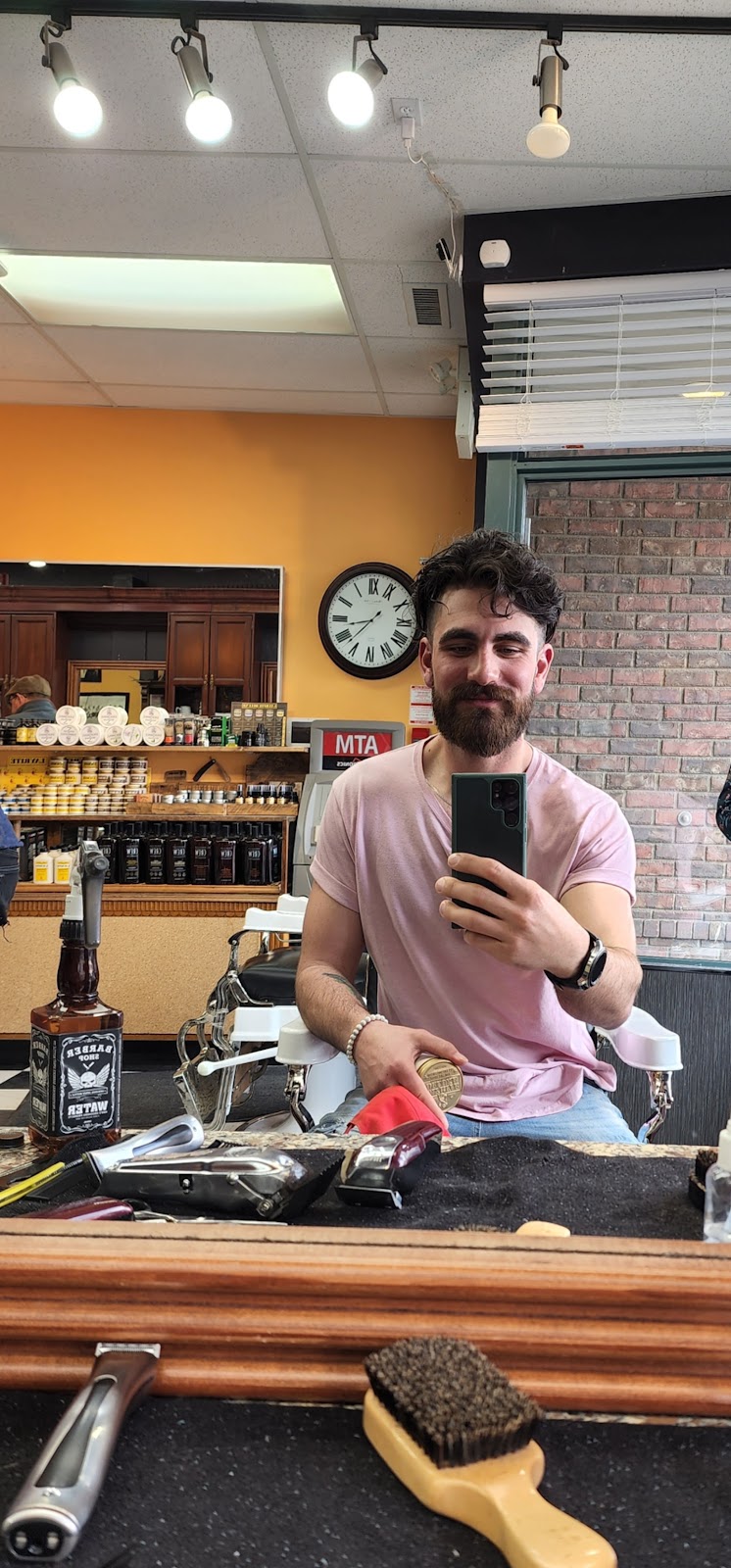 The Urban Shave | 305 10 St NW #102, Calgary, AB T2N 1V5, Canada | Phone: (403) 367-7157