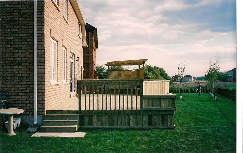 The Deck Master | 1426 Wallace Rd Unit 4, Oakville, ON L6K 2L2, Canada | Phone: (905) 330-9720