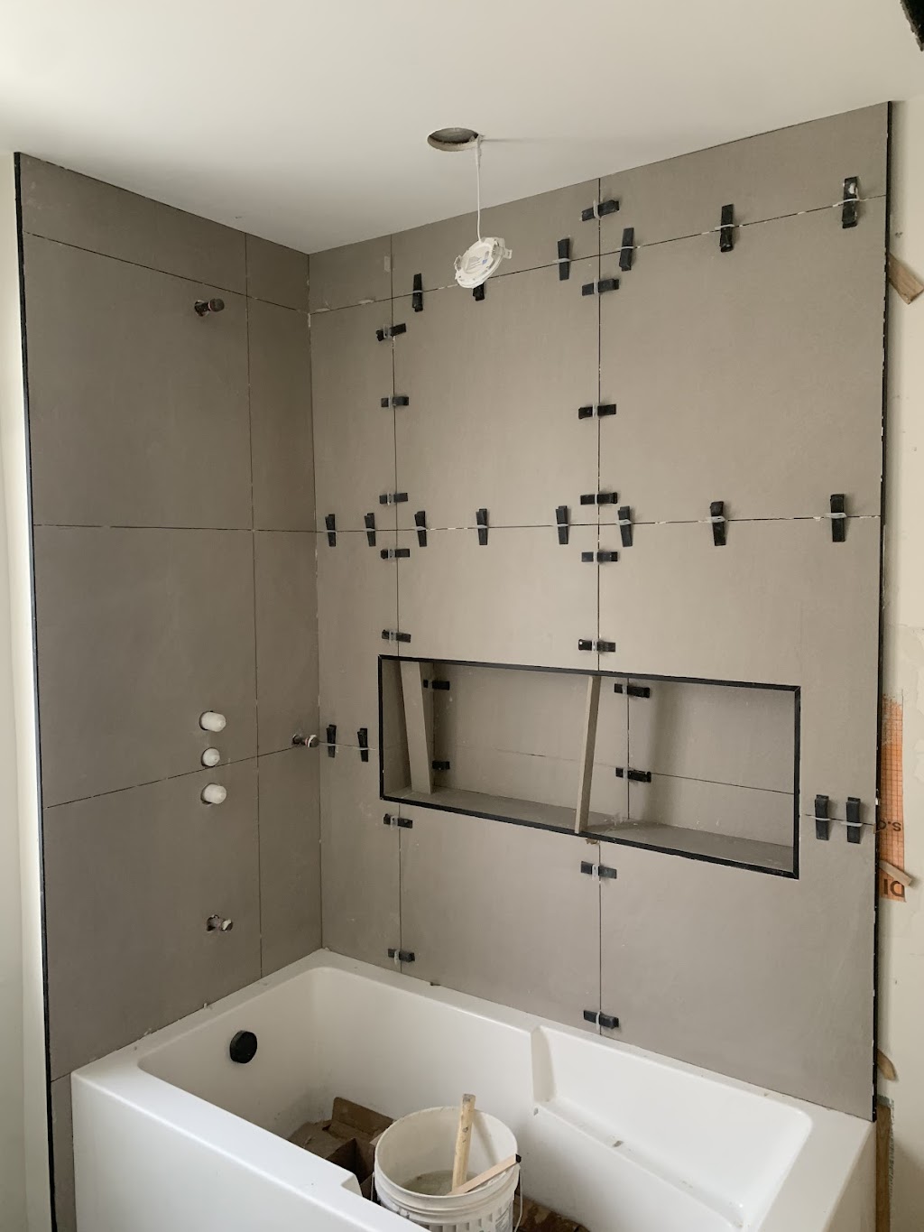 Redjy Construction | 4876 de la Fabrique, Laval, QC H7C 1E3, Canada | Phone: (438) 877-5919