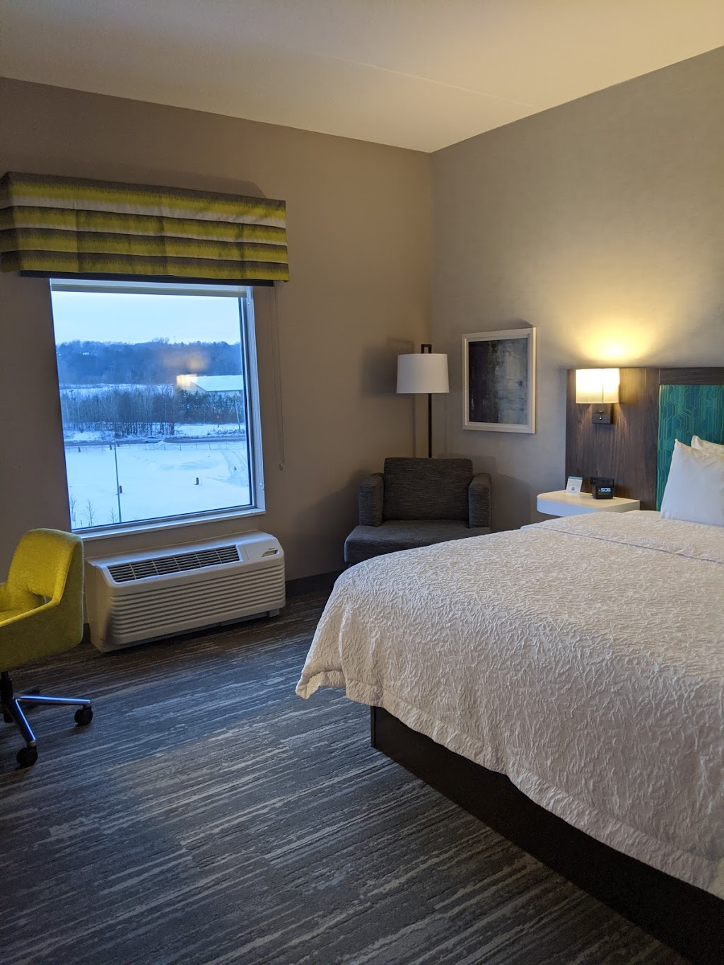 Hampton Inn Peterborough | 1400 Crawford Dr, Peterborough, ON K9J 6X6, Canada | Phone: (705) 270-6280