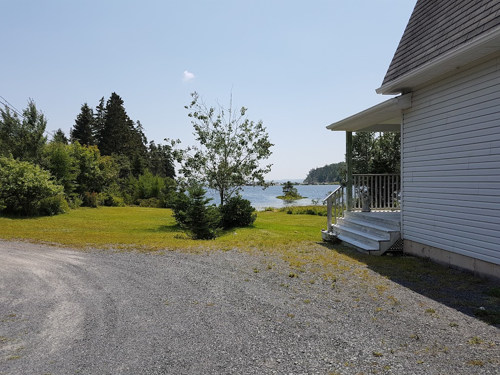Blue Goose Antiques - We Buy | 9680 St Margarets Bay Rd, Hubbards, NS B0J 1T0, Canada | Phone: (902) 857-1585