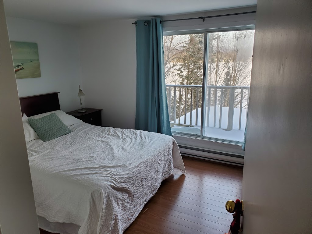 Chalet Le Pelican | 348 Chemin des Pélicans, Lac-Supérieur, QC J0T 1J0, Canada | Phone: (438) 498-5647