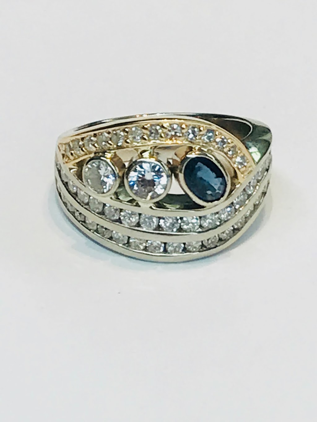 Visions of Gold | 1510B St Marys Rd, Winnipeg, MB R2M 3V7, Canada | Phone: (204) 256-8700