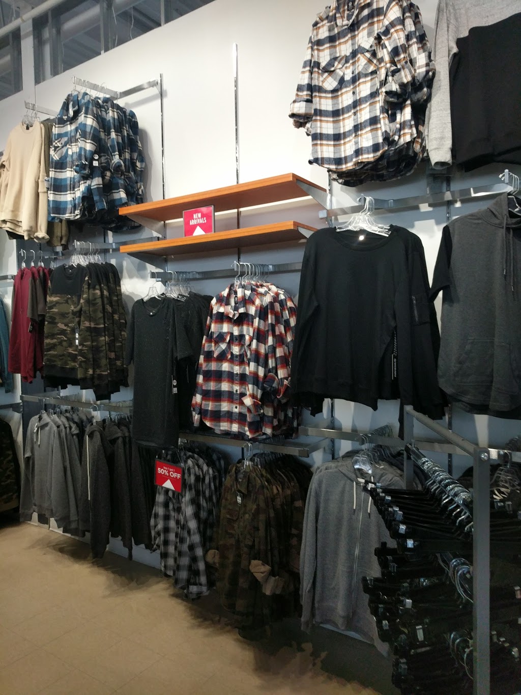 Bluenotes | 110 Orfus Rd Unit #B, North York, ON M6A 1L9, Canada | Phone: (416) 789-2313