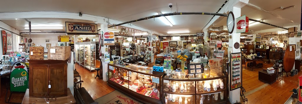 Karen Browns Antiques & Collectibles | 501 Dundas St, Deseronto, ON K0K 1X0, Canada | Phone: (613) 396-6888