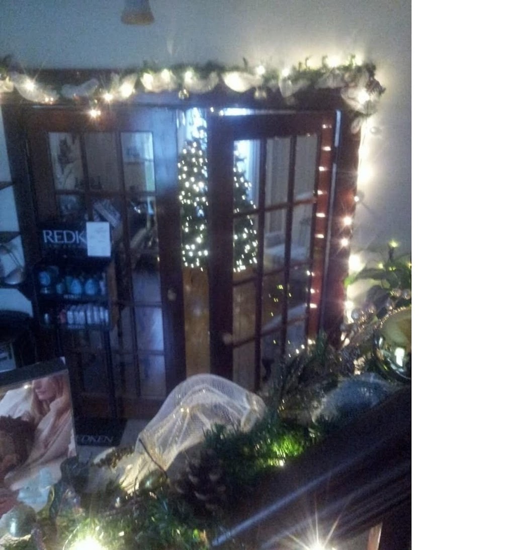 Debis Place Hair Salon | 49 Albert St, Sussex, NB E4E 1K3, Canada | Phone: (506) 434-4055